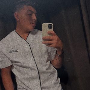 Meet your Posher, Luis